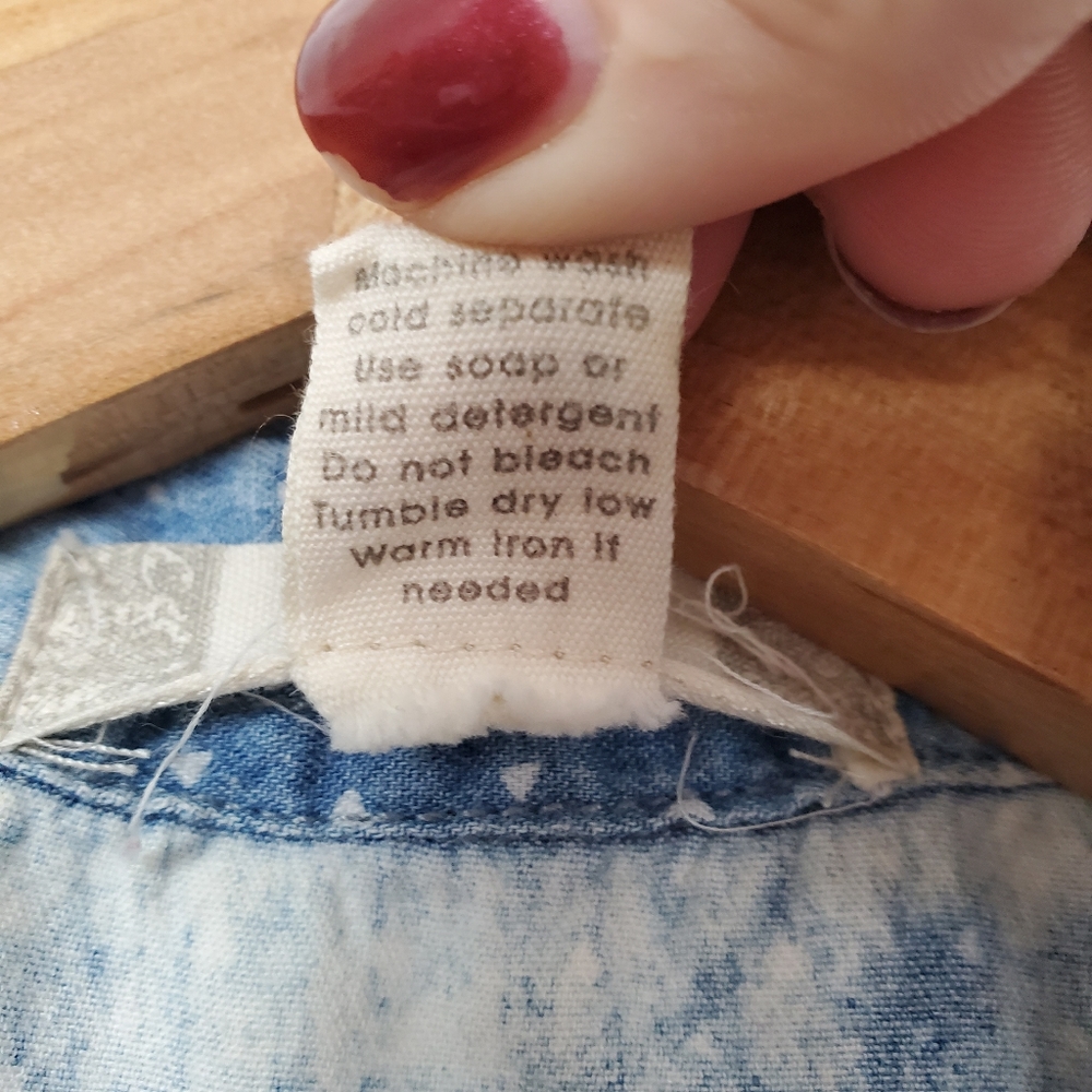 Japna chambray sleeveless top button up medium - Picture 3 of 4